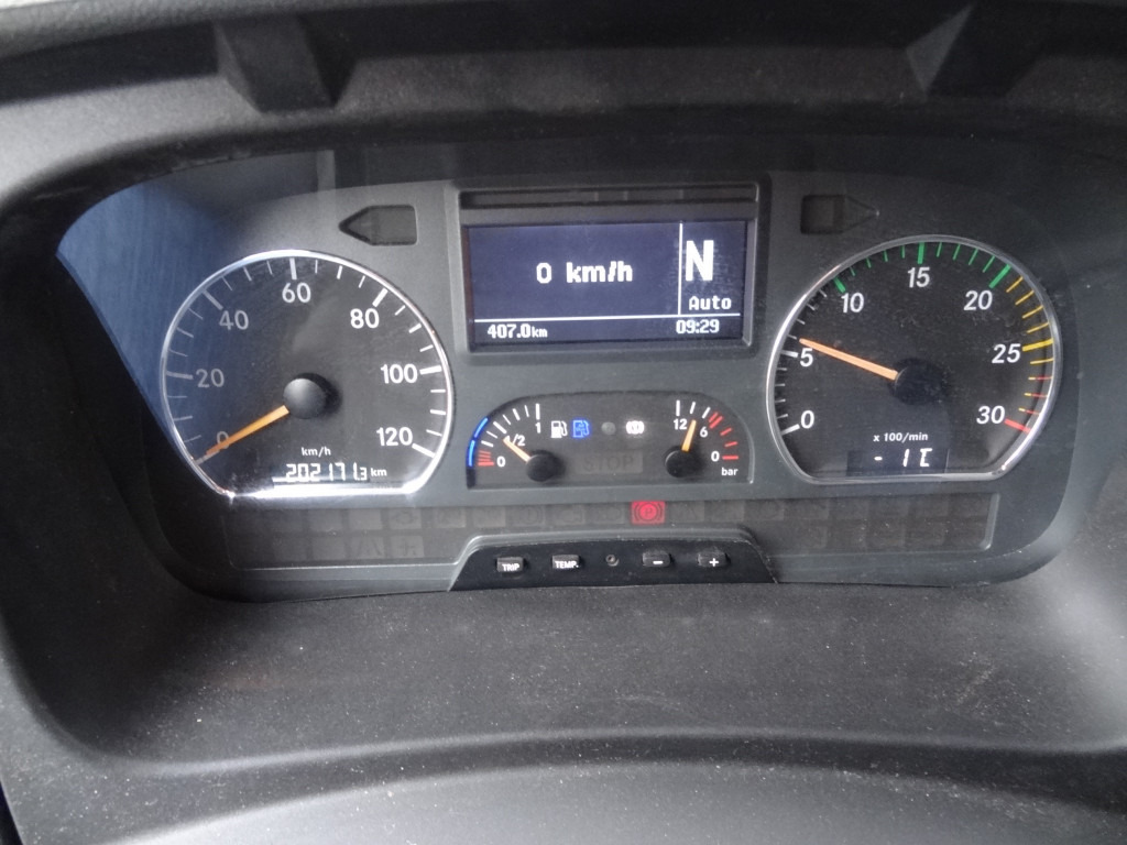 Mercedes-Benz Atego 822 - משאית תיבה: תמונה 2 Mercedes-Benz Atego 822 - משאית תיבה: תמונה 2