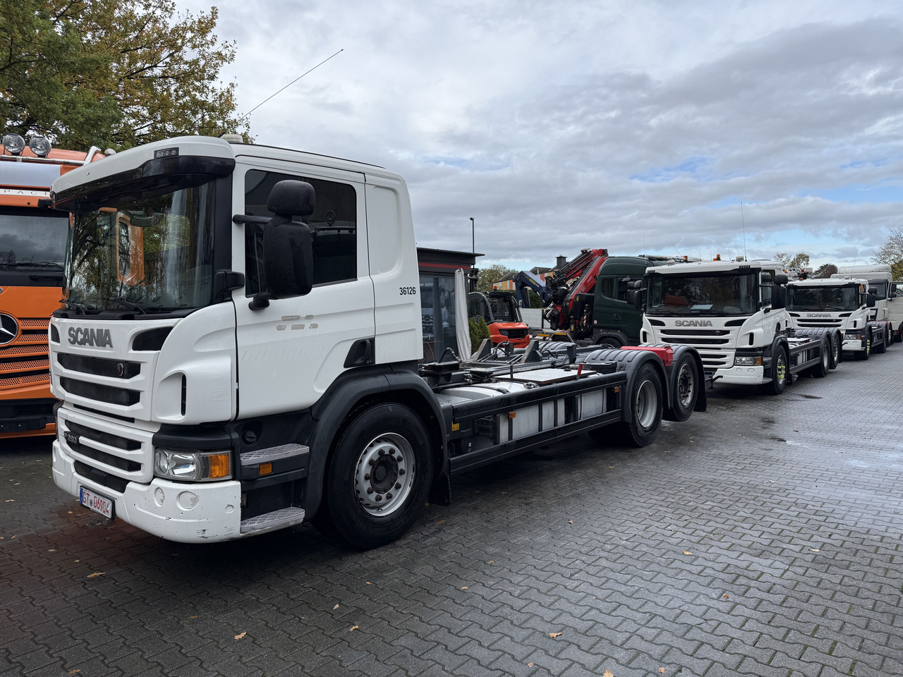 Scania P280 6X2*4 - משאית עם שלדת תא: תמונה 1 Scania P280 6X2*4 - משאית עם שלדת תא: תמונה 1