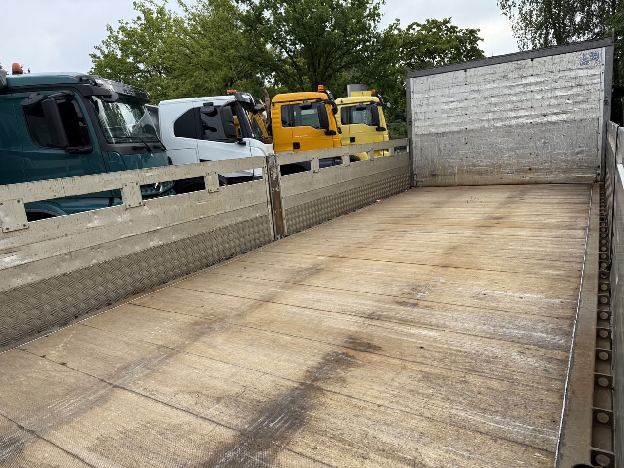 Scania P410 4X2 Palfinger PK 13001 - משאית צד נופל/ שטוחה, משאית מנוף: תמונה 3 Scania P410 4X2 Palfinger PK 13001 - משאית צד נופל/ שטוחה, משאית מנוף: תמונה 3