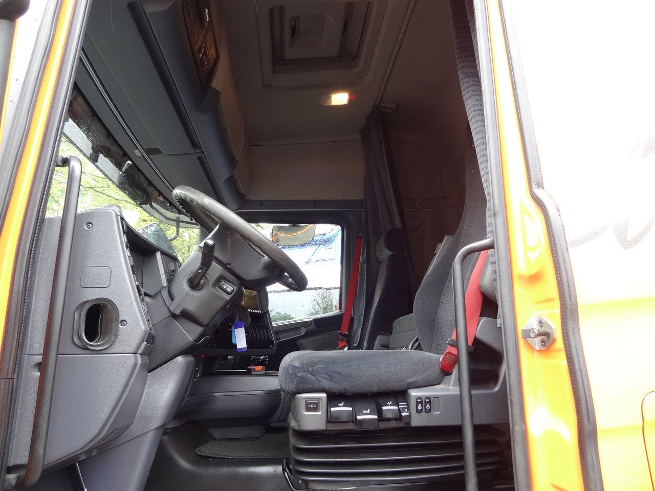 Scania R480 6X2*4 Kran Atlas 240 bis 20 Meter - משאית צד נופל/ שטוחה, משאית מנוף: תמונה 3 Scania R480 6X2*4 Kran Atlas 240 bis 20 Meter - משאית צד נופל/ שטוחה, משאית מנוף: תמונה 3