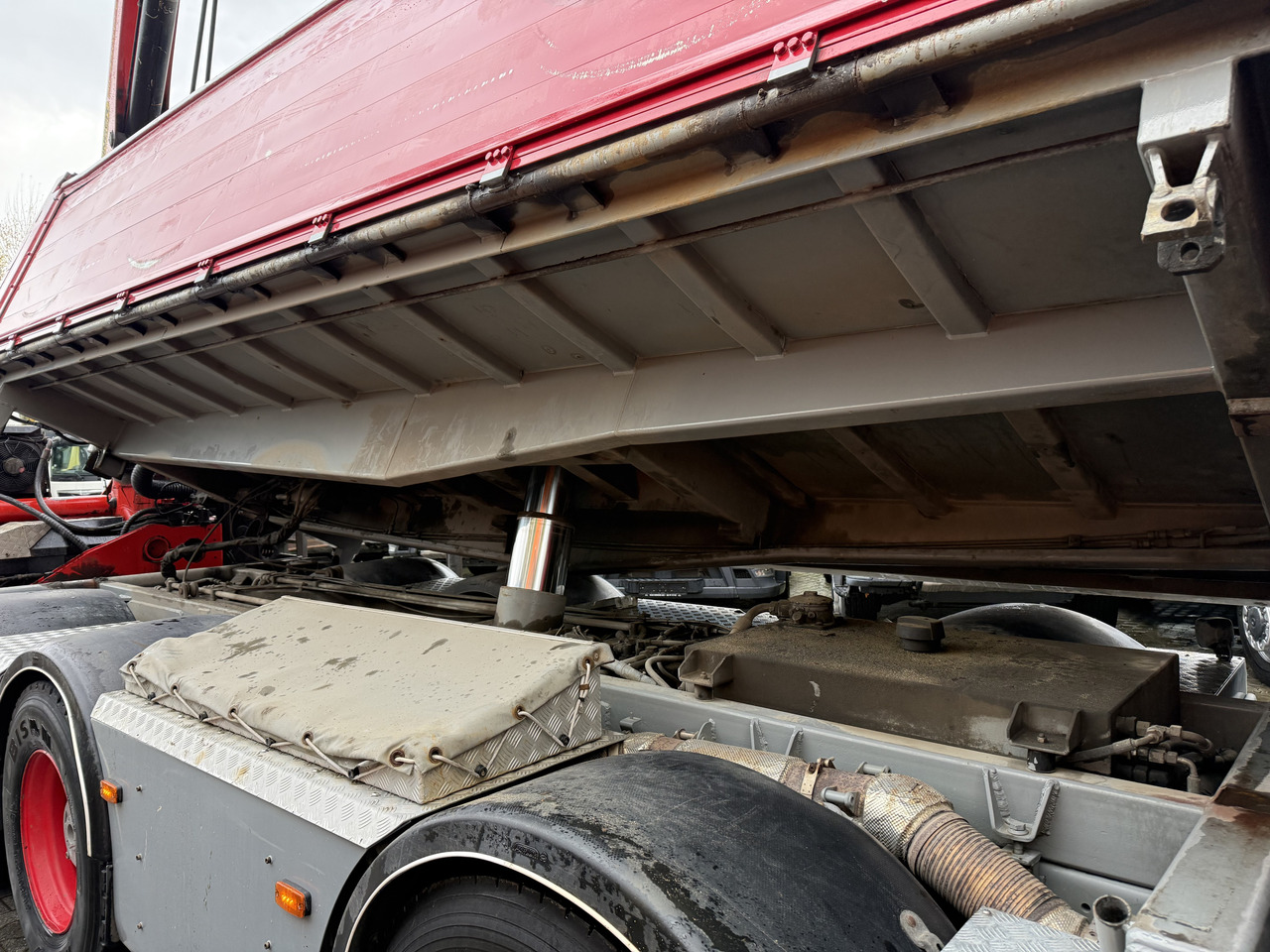 Scania R580 V8 8X4 Kipper Kran Palfinger 22002 - משאית מנוף, מזהיר: תמונה 3 Scania R580 V8 8X4 Kipper Kran Palfinger 22002 - משאית מנוף, מזהיר: תמונה 3