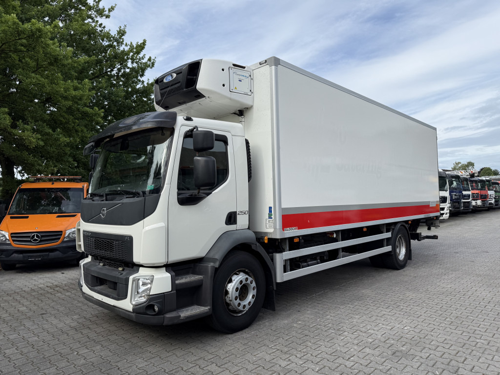 Volvo FL250.18 Carrier Supra 850Mt - משאית קירור: תמונה 1 Volvo FL250.18 Carrier Supra 850Mt - משאית קירור: תמונה 1