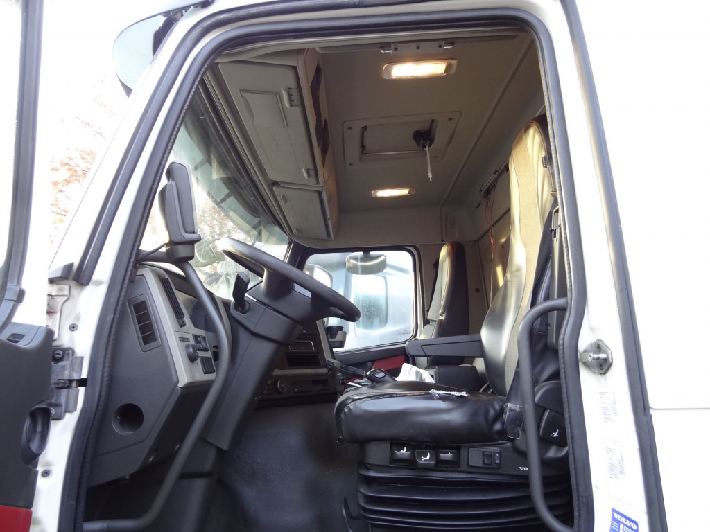 Volvo FM420 4X4 X-Track - משאית עם שלדת תא: תמונה 4 Volvo FM420 4X4 X-Track - משאית עם שלדת תא: תמונה 4