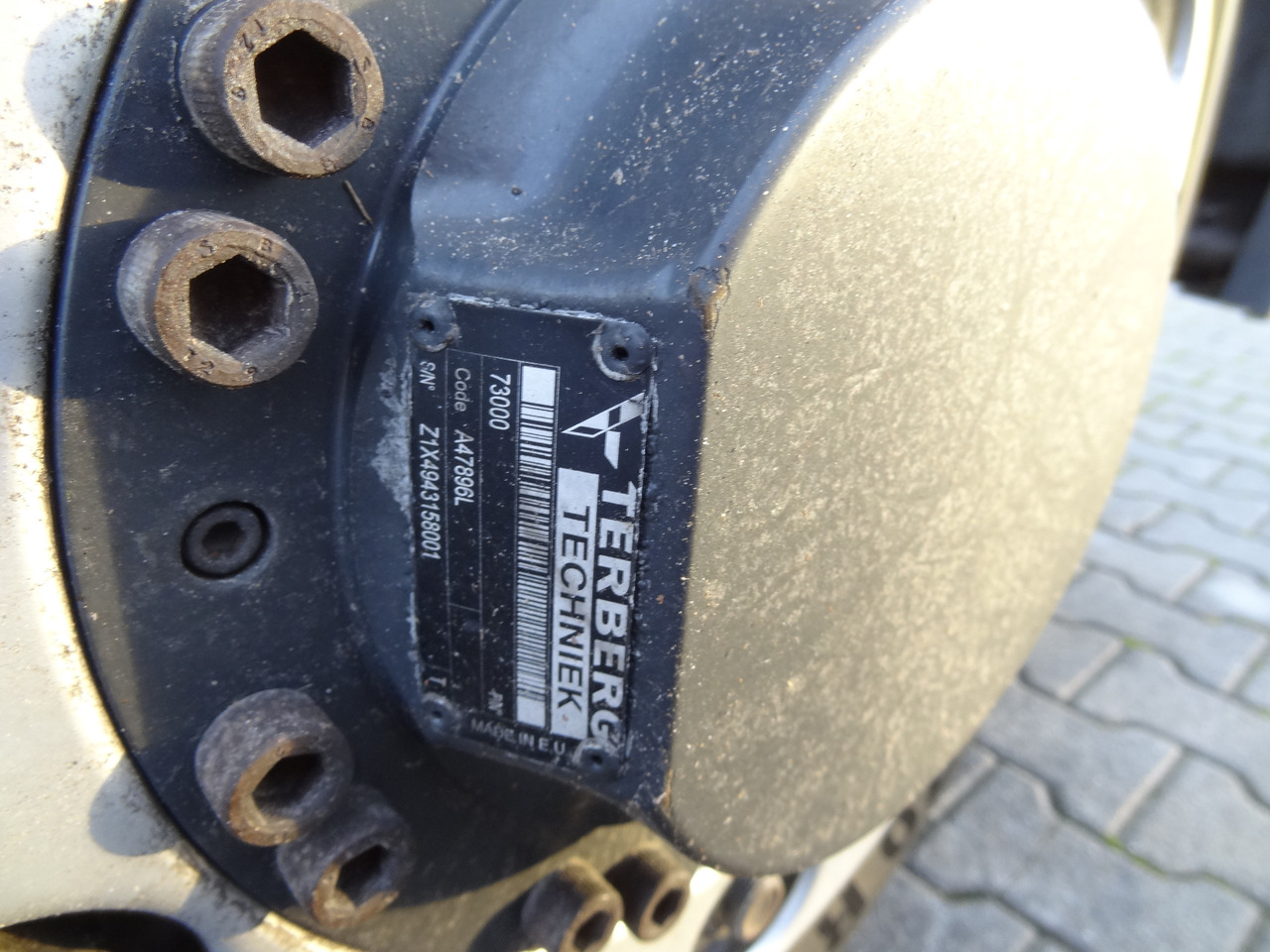 Volvo FM420 4X4 X-Track - משאית עם שלדת תא: תמונה 2 Volvo FM420 4X4 X-Track - משאית עם שלדת תא: תמונה 2