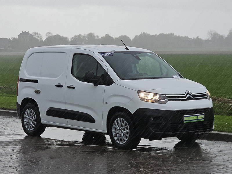 Citroën Berlingo 1.2 L1 Benzine Automaat! - כלי רכב מסחרי עם תיבה: תמונה 5 Citroën Berlingo 1.2 L1 Benzine Automaat! - כלי רכב מסחרי עם תיבה: תמונה 5