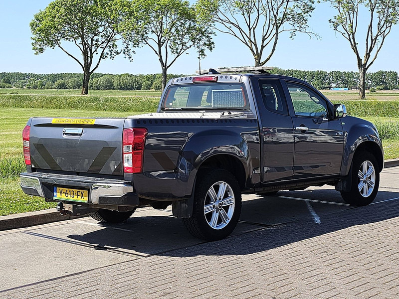 Isuzu D-max 1.9D ac automaat EURO6 - טנדר: תמונה 3 Isuzu D-max 1.9D ac automaat EURO6 - טנדר: תמונה 3