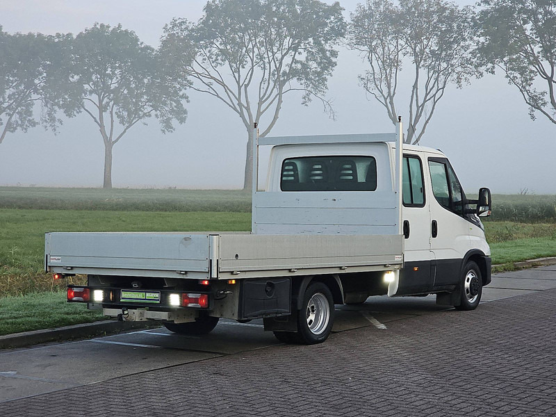 Iveco Daily 35C18 DUB.CAB 3.0Ltr 180Pk - כלי רכב מסחרי במיטה שטוחה: תמונה 3 Iveco Daily 35C18 DUB.CAB 3.0Ltr 180Pk - כלי רכב מסחרי במיטה שטוחה: תמונה 3