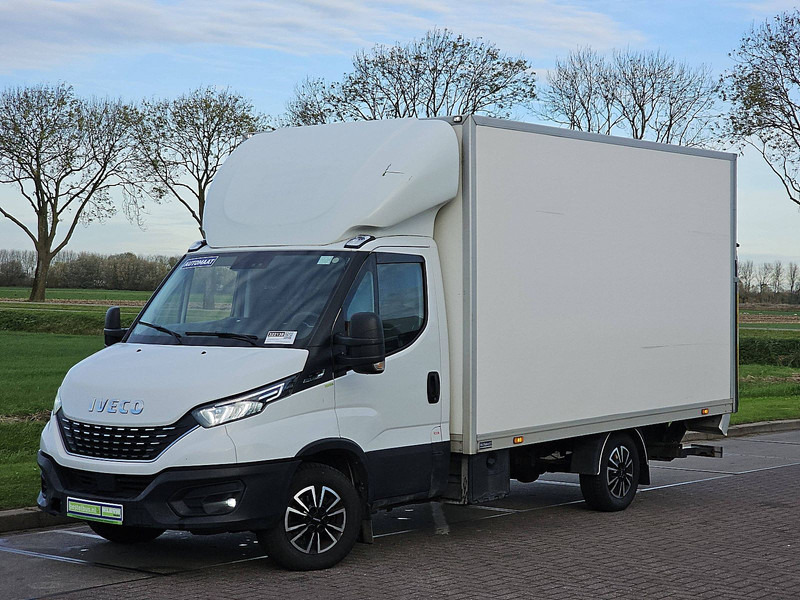 Iveco Daily 35S16 Bakwagen Laadklep! - כלי רכב מסחרי עם תיבה: תמונה 2 Iveco Daily 35S16 Bakwagen Laadklep! - כלי רכב מסחרי עם תיבה: תמונה 2