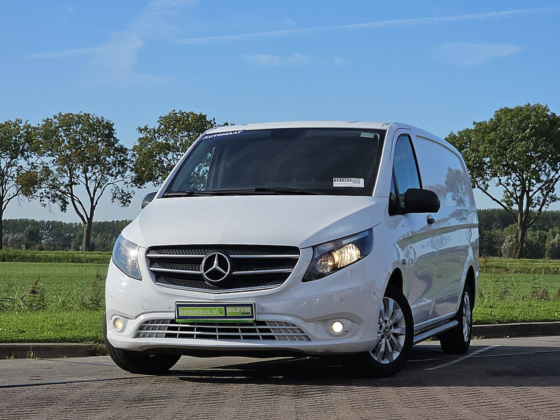 Mercedes-Benz Vito - כלי רכב מסחרי עם לוח: תמונה 1 Mercedes-Benz Vito - כלי רכב מסחרי עם לוח: תמונה 1