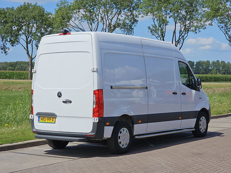 Mercedes-Benz eSprinter L2H2 35 KWH - כלי רכב מסחרי עם לוח, כלי רכב מסחרי חשמלי: תמונה 3 Mercedes-Benz eSprinter L2H2 35 KWH - כלי רכב מסחרי עם לוח, כלי רכב מסחרי חשמלי: תמונה 3