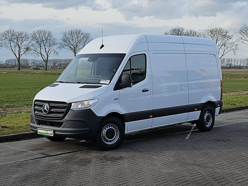 Mercedes-Benz eSprinter L2H2 47 kWh Airco! - כלי רכב מסחרי עם לוח, כלי רכב מסחרי חשמלי: תמונה 2 Mercedes-Benz eSprinter L2H2 47 kWh Airco! - כלי רכב מסחרי עם לוח, כלי רכב מסחרי חשמלי: תמונה 2