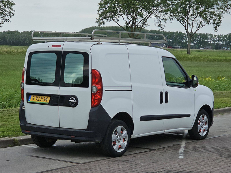 Opel Combo 1.3 - כלי רכב מסחרי קטן: תמונה 3 Opel Combo 1.3 - כלי רכב מסחרי קטן: תמונה 3