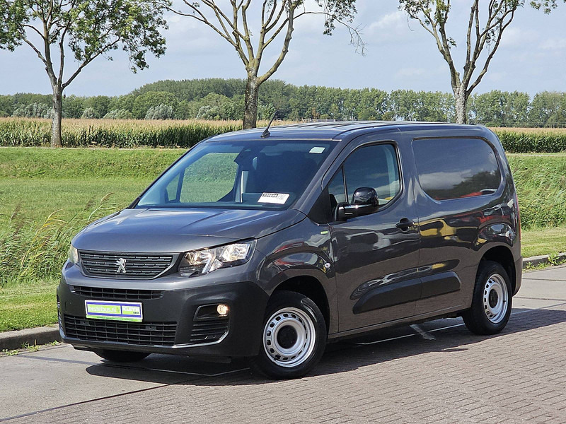 Peugeot Partner 1.5 HDI - כלי רכב מסחרי עם תיבה: תמונה 2 Peugeot Partner 1.5 HDI - כלי רכב מסחרי עם תיבה: תמונה 2