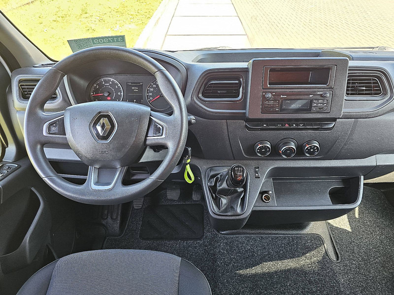 Interior photo 1: כלי רכב מסחרי קטן Renault Master 2.3 L1H1 2x-Zijdeur NAP