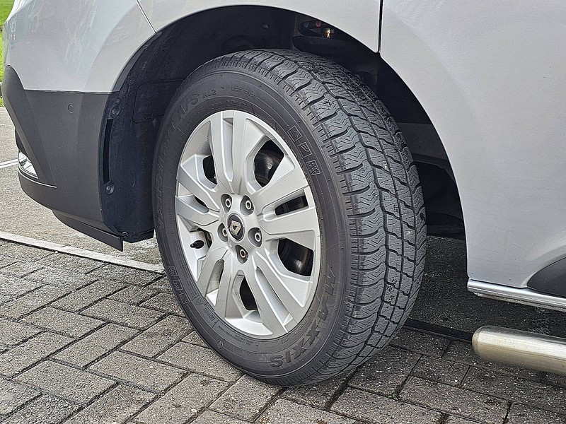 מיניבוס, כלי רכב מסחרי לנוסעים Renault Trafic 2.0 DCI ac aut. 9 pers EURO6: תמונה 16