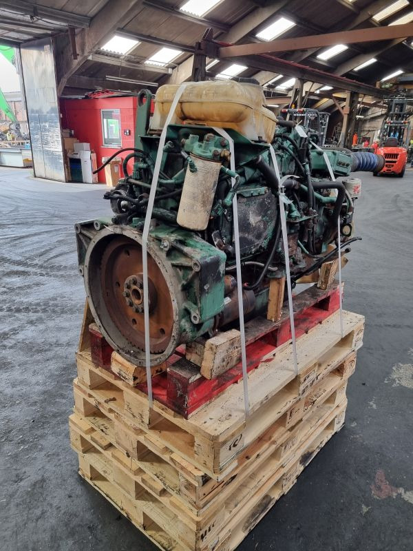 Volvo D6B Engine (Truck) - מנוע עבור משאית: תמונה 1 Volvo D6B Engine (Truck) - מנוע עבור משאית: תמונה 1