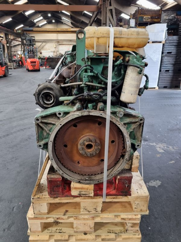 Volvo D6B Engine (Truck) - מנוע עבור משאית: תמונה 2 Volvo D6B Engine (Truck) - מנוע עבור משאית: תמונה 2