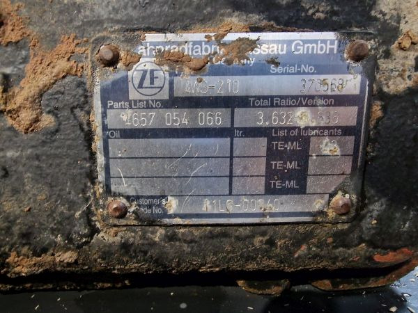 ZF Industrial/Hyundai 4WG-210 Gearbox - תיבת הילוכים: תמונה 2 ZF Industrial/Hyundai 4WG-210 Gearbox - תיבת הילוכים: תמונה 2