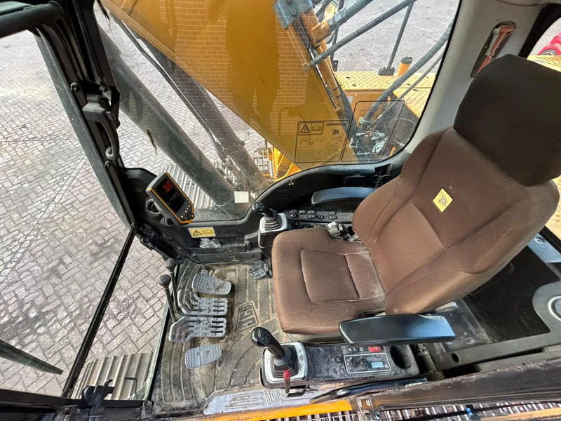 JCB JS220LC - מחפר סורק: תמונה 5 JCB JS220LC - מחפר סורק: תמונה 5