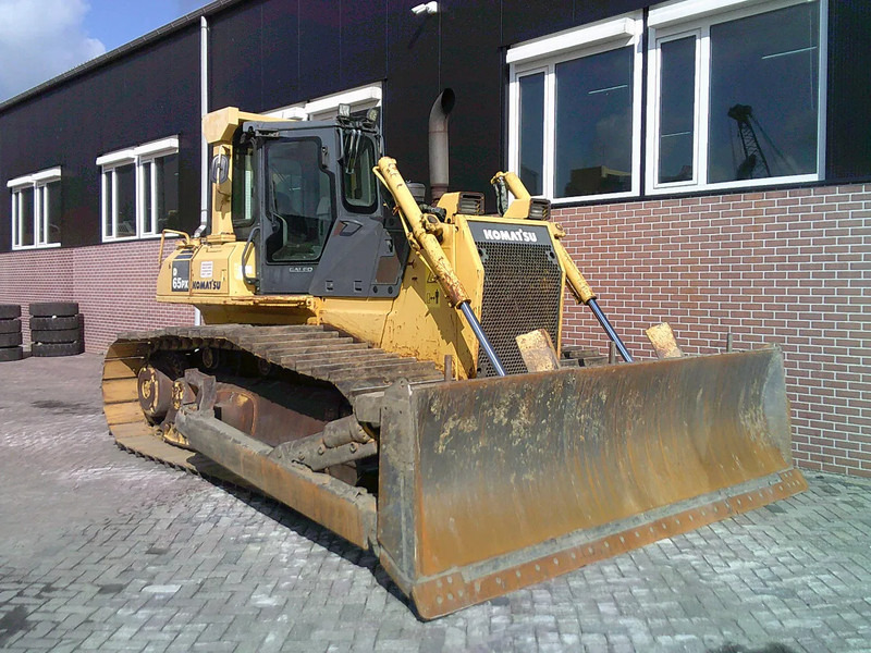 Komatsu D65PX-15 - דחפור: תמונה 4 Komatsu D65PX-15 - דחפור: תמונה 4