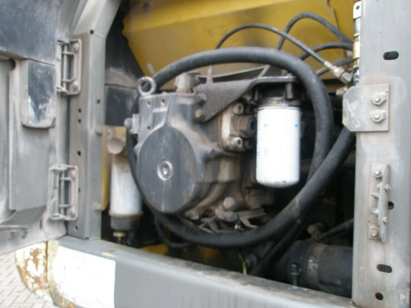 Komatsu PC 210LC-8 - מחפר סורק: תמונה 5 Komatsu PC 210LC-8 - מחפר סורק: תמונה 5