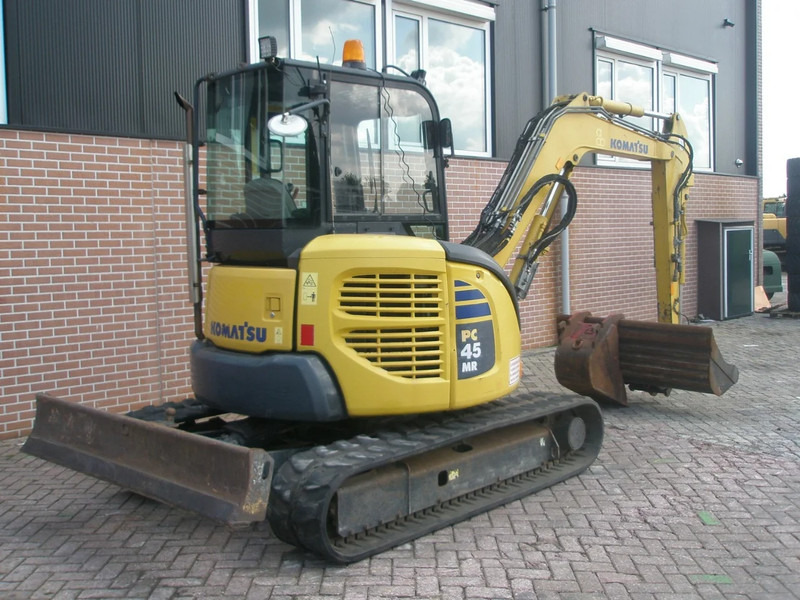 Komatsu PC45MR-3 - מיני מחפר: תמונה 3 Komatsu PC45MR-3 - מיני מחפר: תמונה 3