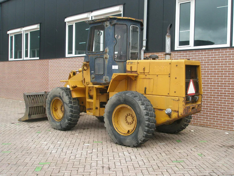 Komatsu W40-2 - מעמיס גלגלים: תמונה 2 Komatsu W40-2 - מעמיס גלגלים: תמונה 2