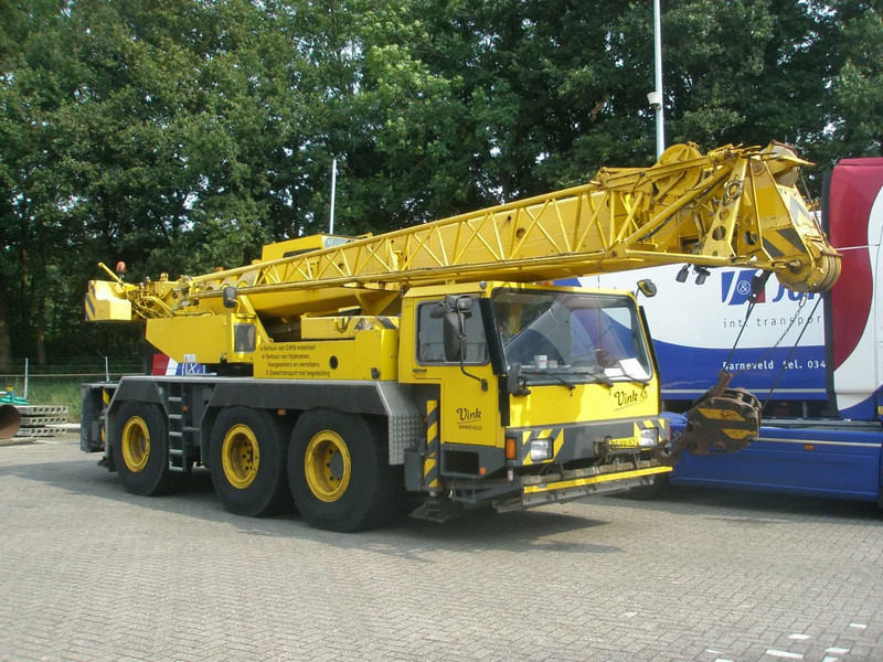 Liebherr LTM1040 - עגורן לכל שטח: תמונה 1 Liebherr LTM1040 - עגורן לכל שטח: תמונה 1