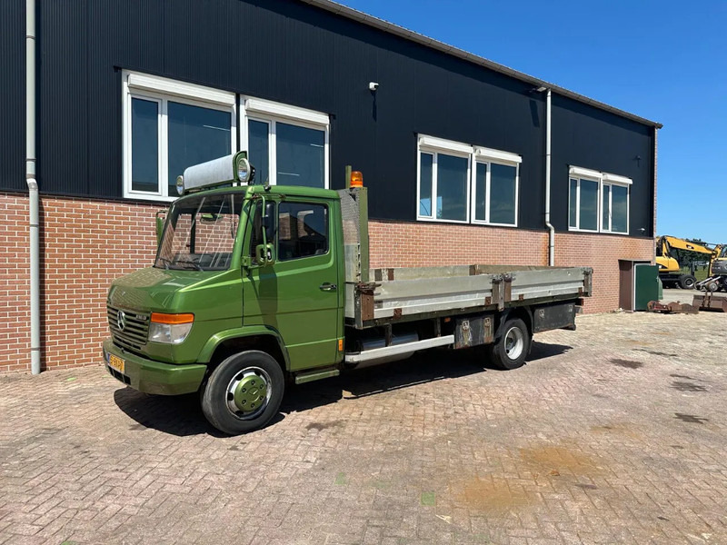 Mercedes-Benz Vario 816D - משאית צד נופל/ שטוחה: תמונה 1 Mercedes-Benz Vario 816D - משאית צד נופל/ שטוחה: תמונה 1