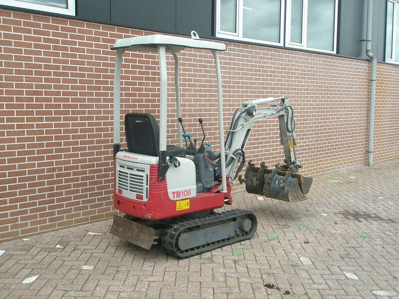 Takeuchi TB108 - מיני מחפר: תמונה 5 Takeuchi TB108 - מיני מחפר: תמונה 5
