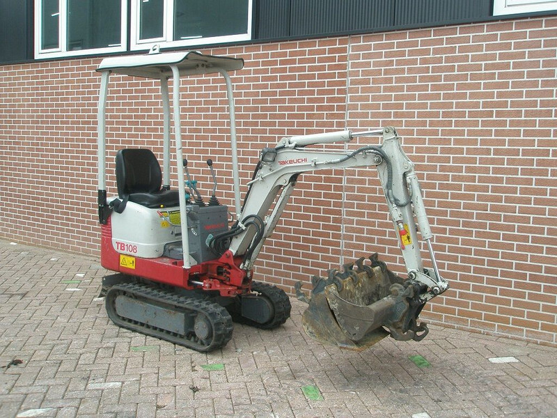 Takeuchi TB108 - מיני מחפר: תמונה 3 Takeuchi TB108 - מיני מחפר: תמונה 3