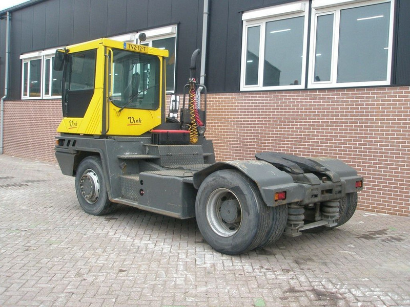 Terberg RT 222 RT220 4x4 - טרקטור מסוף: תמונה 2 Terberg RT 222 RT220 4x4 - טרקטור מסוף: תמונה 2