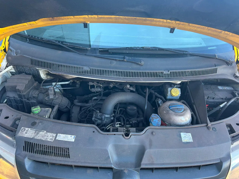 אוטובוס Volkswagen Transporter Kombi: תמונה 8