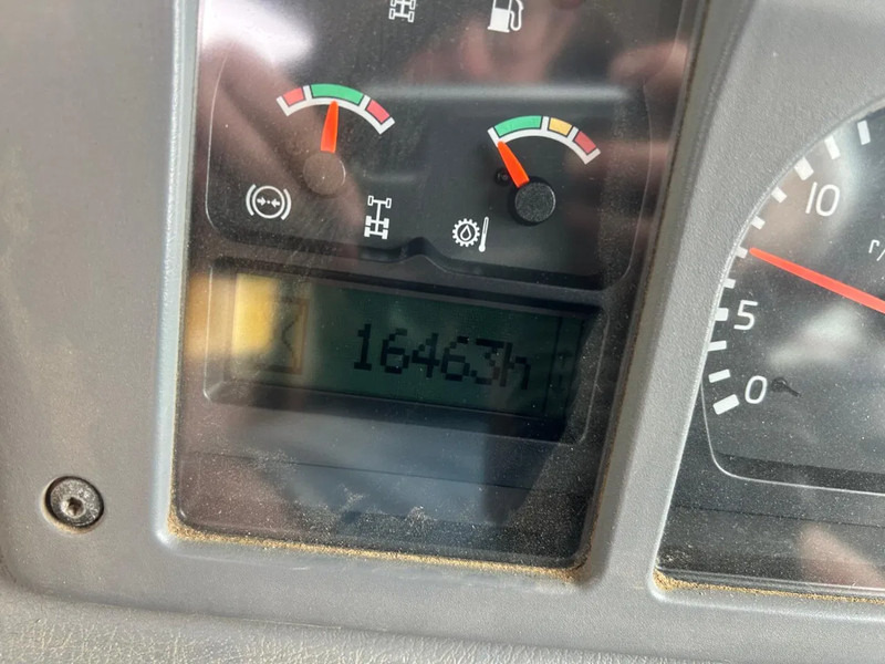 מסיר פסולת מפרקי Volvo A25D: תמונה 13
