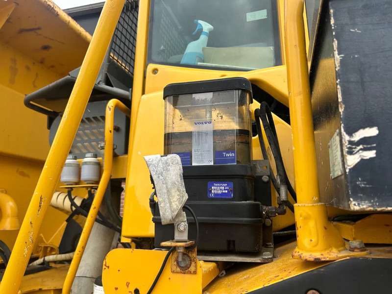 מסיר פסולת מפרקי Volvo A25D: תמונה 8