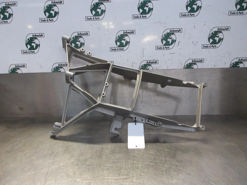 DAF 1396936 KOPLAMPBEUGEL LINKS DAF XF 105 EURO 5 - תא ופנים הרכב עבור משאית: תמונה 5 DAF 1396936 KOPLAMPBEUGEL LINKS DAF XF 105 EURO 5 - תא ופנים הרכב עבור משאית: תמונה 5