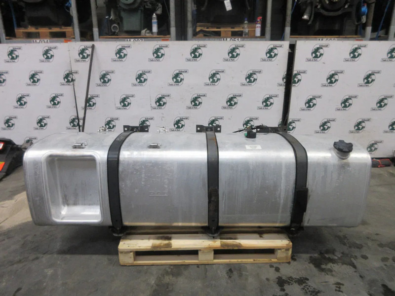 DAF 1944801 DIESELTANK 845 LITER INHOUD DAF XF CF EURO 6 - מכל דלק עבור משאית: תמונה 4 DAF 1944801 DIESELTANK 845 LITER INHOUD DAF XF CF EURO 6 - מכל דלק עבור משאית: תמונה 4