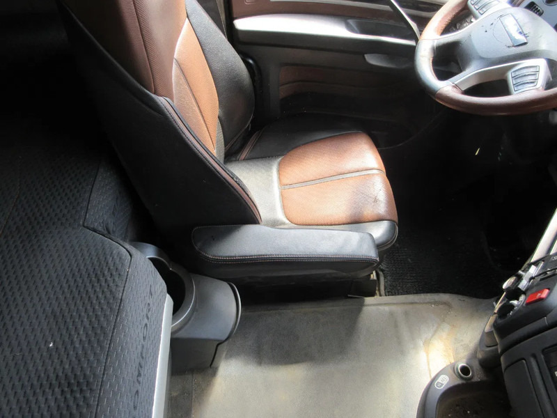 DAF 2109118 // 2109134 LEER LUX STOEL LUCHTGEVEEER RECHTS EN LINKS EURO 6 - מושב עבור משאית: תמונה 3 DAF 2109118 // 2109134 LEER LUX STOEL LUCHTGEVEEER RECHTS EN LINKS EURO 6 - מושב עבור משאית: תמונה 3