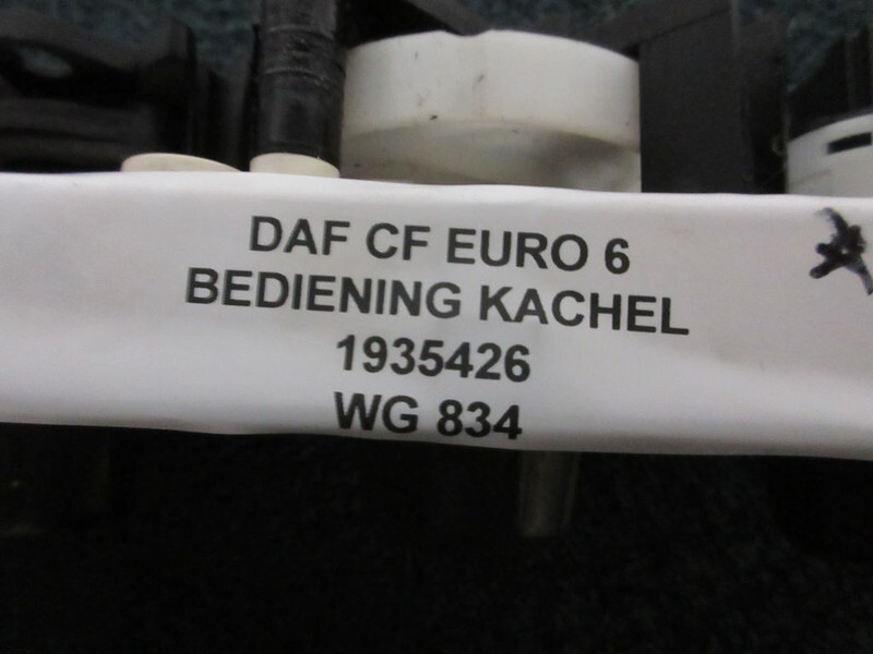 DAF CF 1935426 KACHELBEDIENING EURO 6 - לוח מחוונים עבור משאית: תמונה 2 DAF CF 1935426 KACHELBEDIENING EURO 6 - לוח מחוונים עבור משאית: תמונה 2