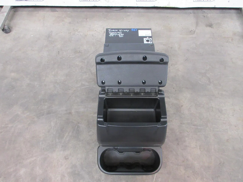 Iveco 5801710340 INDELB KOELKAST IVECO HI WAY EURO 6 MODEL 2018 - מערכת חשמל עבור משאית: תמונה 2 Iveco 5801710340 INDELB KOELKAST IVECO HI WAY EURO 6 MODEL 2018 - מערכת חשמל עבור משאית: תמונה 2