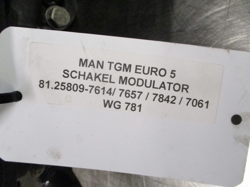 MAN TGM 81.25809-7614 / 7657 / 7842 / 7061 SCHAKEL MODULATOR EURO 5 - מצמד וחלקים עבור משאית: תמונה 2 MAN TGM 81.25809-7614 / 7657 / 7842 / 7061 SCHAKEL MODULATOR EURO 5 - מצמד וחלקים עבור משאית: תמונה 2