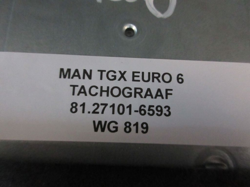 MAN TGX 81.27101-6593 TACHOGRAAF EURO 6 765.971KM - מערכת חשמל עבור משאית: תמונה 4 MAN TGX 81.27101-6593 TACHOGRAAF EURO 6 765.971KM - מערכת חשמל עבור משאית: תמונה 4