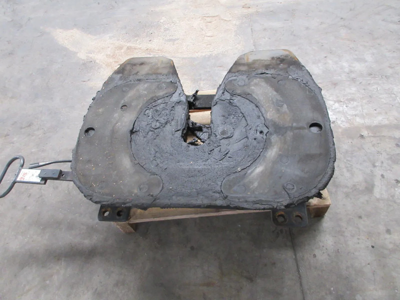 Mercedes-Benz 1845 A 000 315 06 09 SAF HOLLAND SCHOTEL BENZ 1845 MP4 // MP5 EURO 6 - מצמד גלגל חמישי עבור משאית: תמונה 3 Mercedes-Benz 1845 A 000 315 06 09 SAF HOLLAND SCHOTEL BENZ 1845 MP4 // MP5 EURO 6 - מצמד גלגל חמישי עבור משאית: תמונה 3