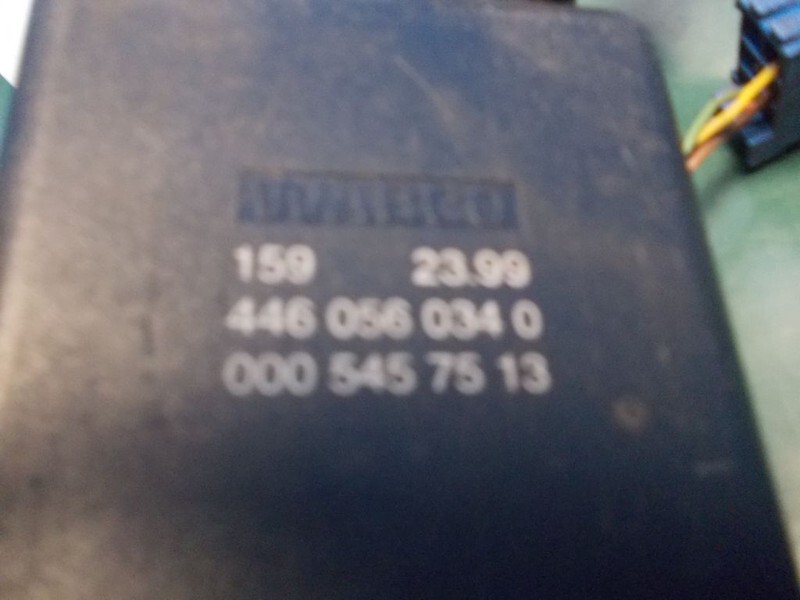 Mercedes-Benz A 000 545 74 13 WABCO 446 056 033 0 LUCHTVERINGS MODULE MP3 - מערכת חשמל עבור משאית: תמונה 2 Mercedes-Benz A 000 545 74 13 WABCO 446 056 033 0 LUCHTVERINGS MODULE MP3 - מערכת חשמל עבור משאית: תמונה 2