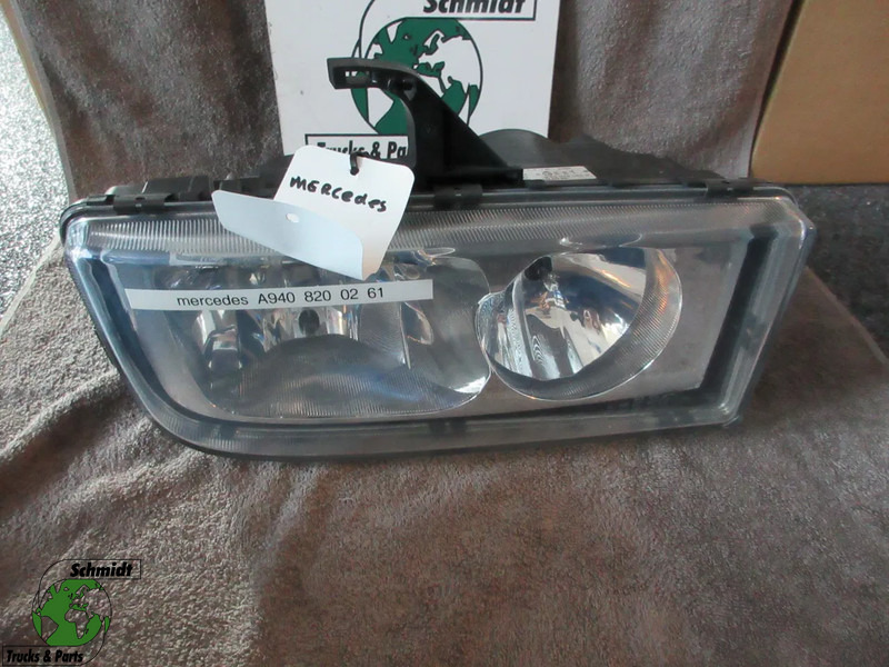 Mercedes-Benz A 940 820 02 61 KOPLAMP AXOR ATEGO NIEUWE OP VOORRAAD RECHTS - פנס קדמי עבור משאית: תמונה 1 Mercedes-Benz A 940 820 02 61 KOPLAMP AXOR ATEGO NIEUWE OP VOORRAAD RECHTS - פנס קדמי עבור משאית: תמונה 1