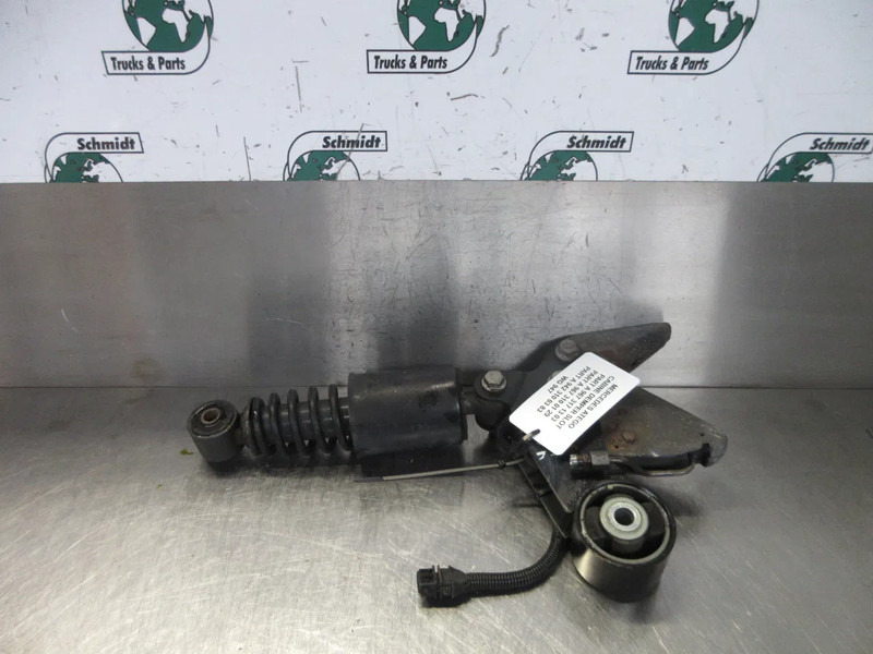 Mercedes-Benz A 967 317 13 03 // A 967 310 01 29 // A 942 310 03 83 CABINE STEUN ATEGO EURO 6 - תא ופנים הרכב עבור משאית: תמונה 4 Mercedes-Benz A 967 317 13 03 // A 967 310 01 29 // A 942 310 03 83 CABINE STEUN ATEGO EURO 6 - תא ופנים הרכב עבור משאית: תמונה 4
