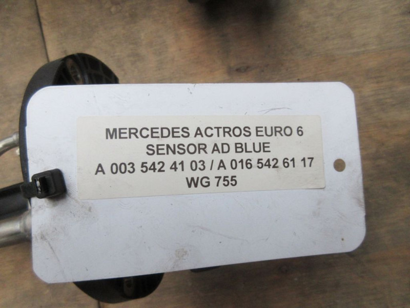 Mercedes-Benz ACTROS A 003 542 41 03 / A 016 542 6117 ADBLEU SENSOR EURO 6 - מערכת דלק עבור משאית: תמונה 3 Mercedes-Benz ACTROS A 003 542 41 03 / A 016 542 6117 ADBLEU SENSOR EURO 6 - מערכת דלק עבור משאית: תמונה 3