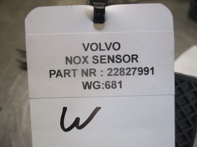 Renault 22827991 NOX sensor T460 - מערכת דלק עבור משאית: תמונה 3 Renault 22827991 NOX sensor T460 - מערכת דלק עבור משאית: תמונה 3