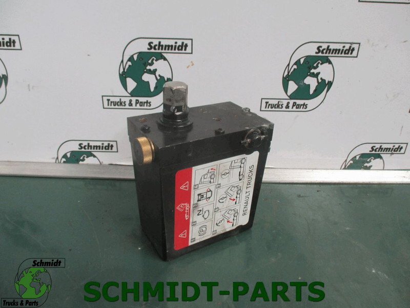 Renault 7421726535 Kantel Pomp - חלקי הידרוליקה עבור משאית: תמונה 1 Renault 7421726535 Kantel Pomp - חלקי הידרוליקה עבור משאית: תמונה 1