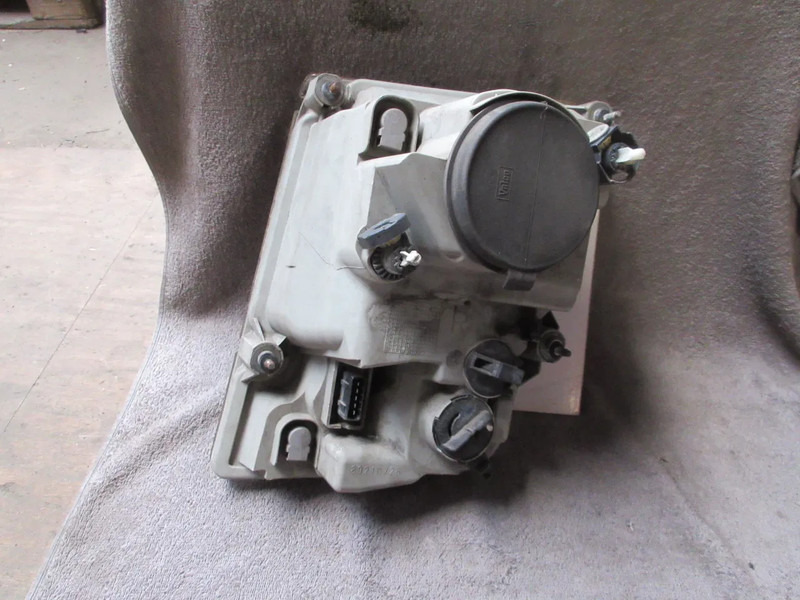 Volvo 20818771 KOPLAMP VOLVO FL EURO 5 RECHTS - פנס קדמי עבור משאית: תמונה 2 Volvo 20818771 KOPLAMP VOLVO FL EURO 5 RECHTS - פנס קדמי עבור משאית: תמונה 2